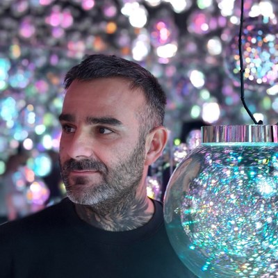 Porträtfoto von Julien Jimenez, Autor der Fachbeiträge von Umlagewerk